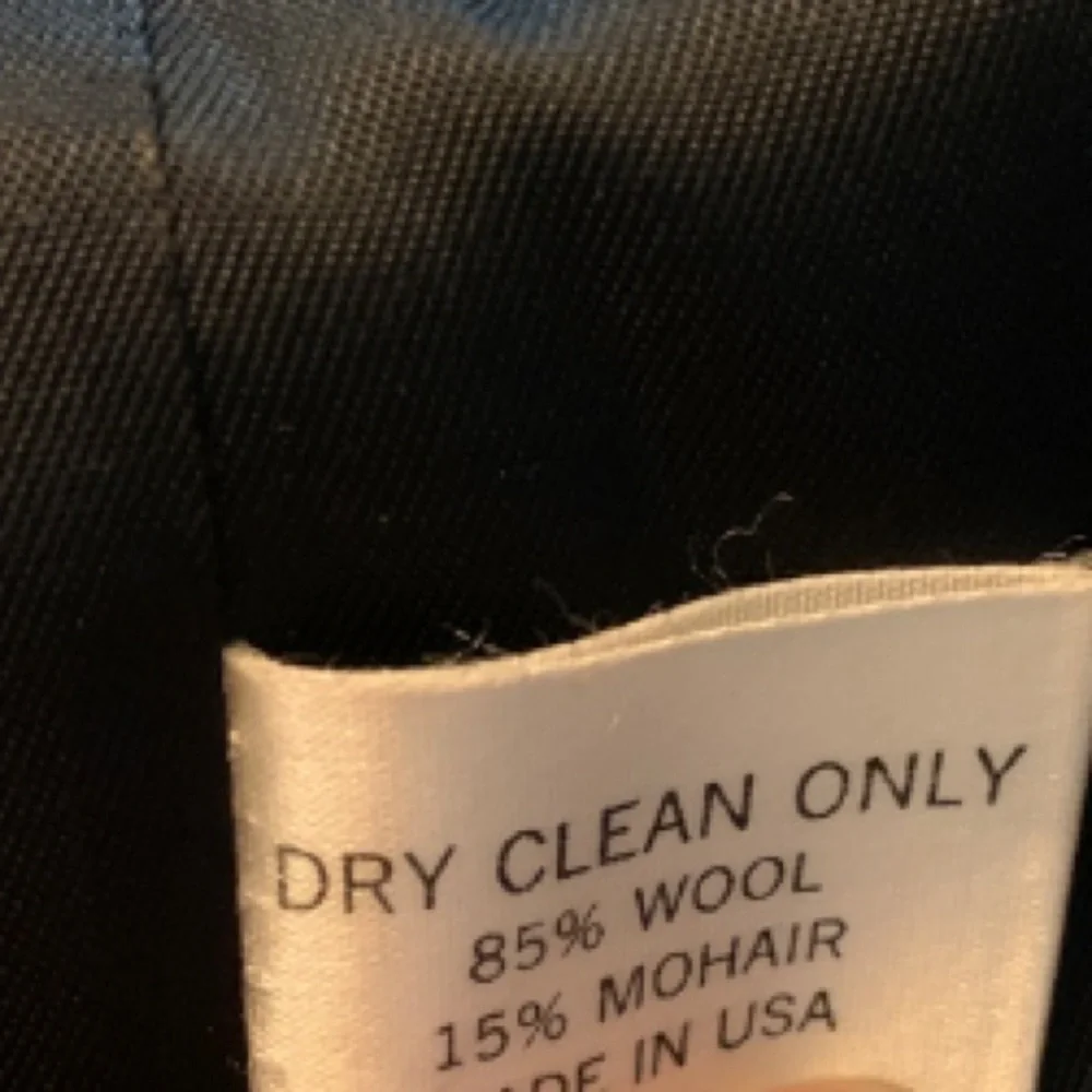 Lands' End Black Single Button Blazer Size 4P Wool & Mohair Blend Notched Lapel - Picture 5 of 9